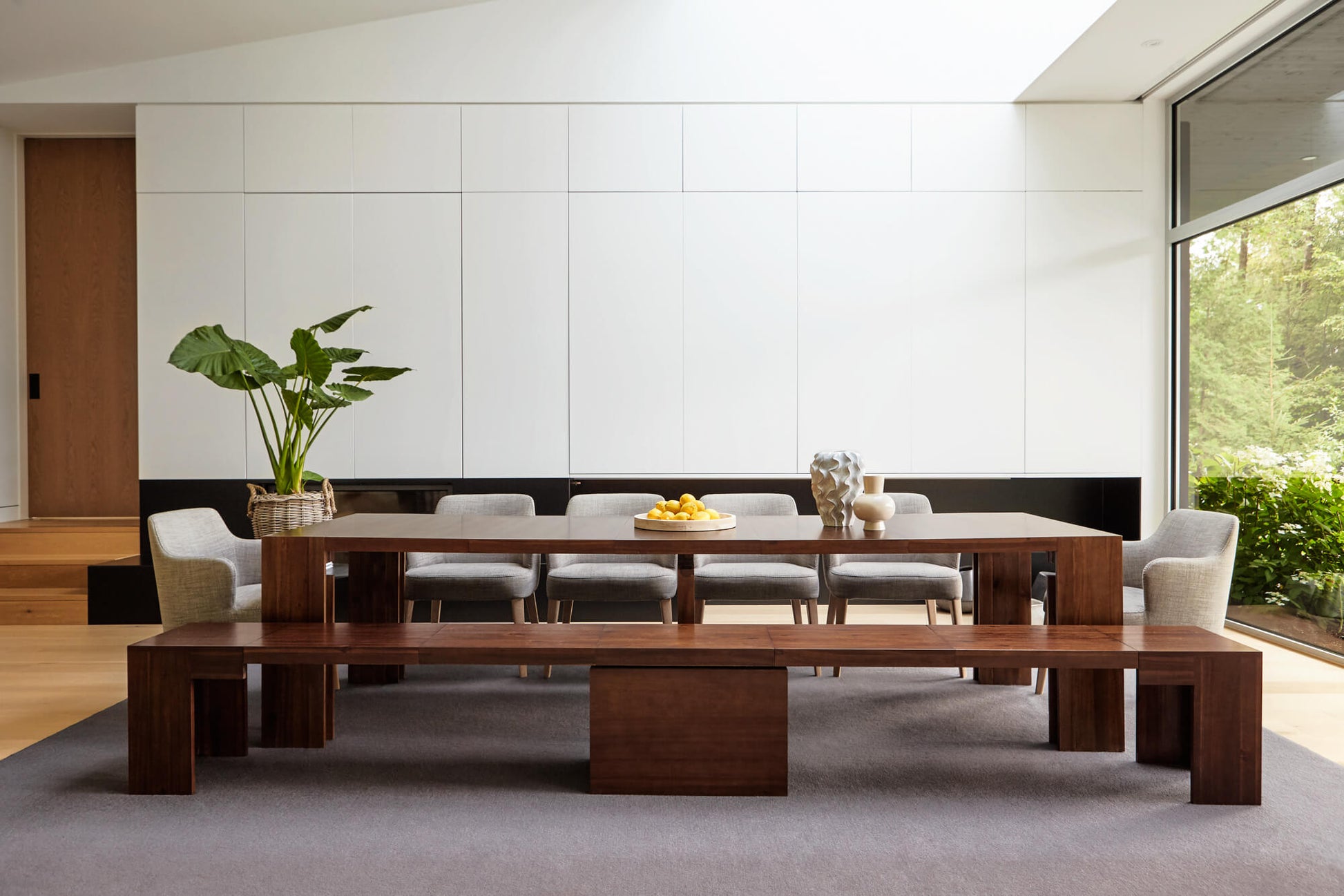 American Mahogany::Lifestyle::American Mahogany Dining Set in a cozy and elegant home