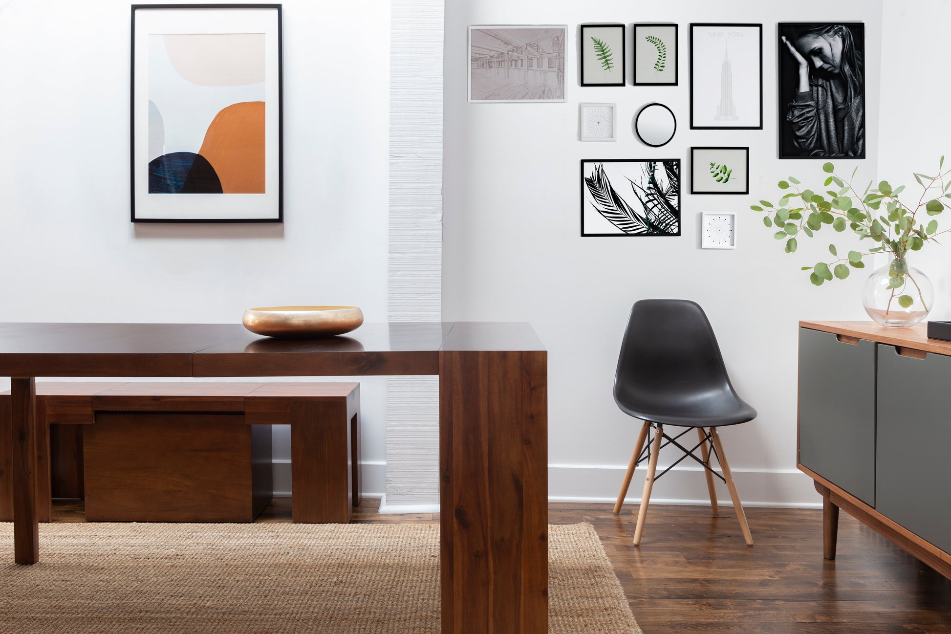 American Mahogany::Lifestyle::Informal table setting on the American Mahogany Extra 2