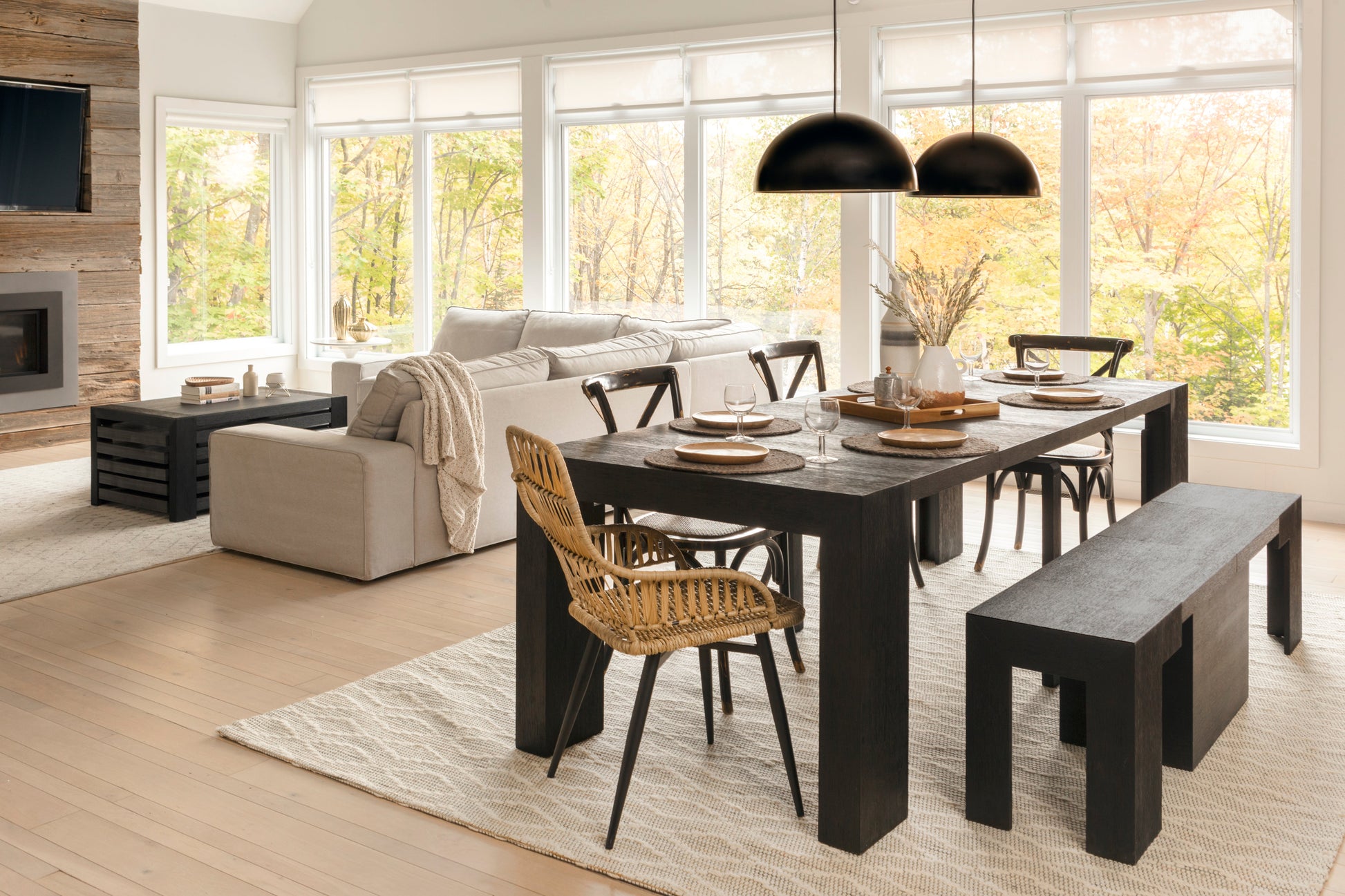 Canadian Dark Oak::Lifestyle::Canadian Dark Oak Dine table 3